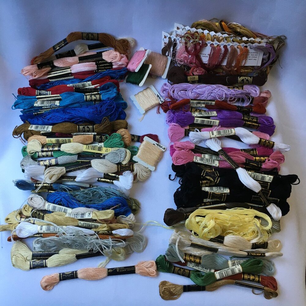 DMC Embroidery Floss Thread 8 m Mixed Lot Mixed Colors 100 + Pieces Lot